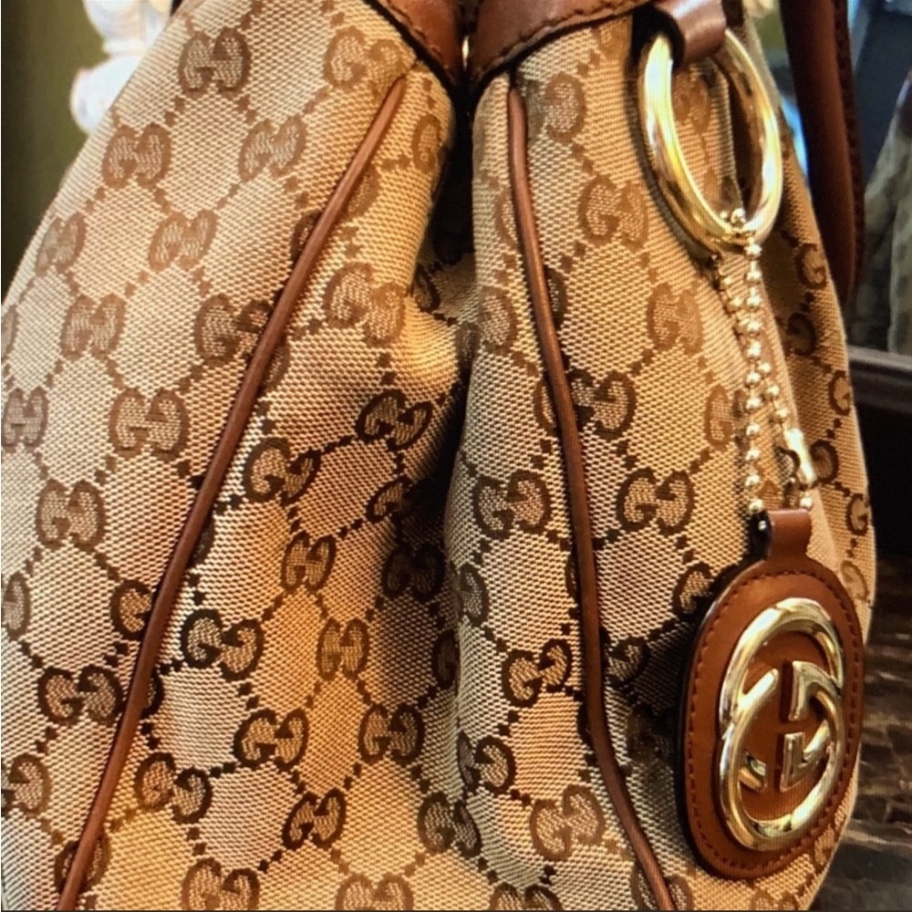 Vintage Authentic Gucci hobo bag . - Picture 1 of 5